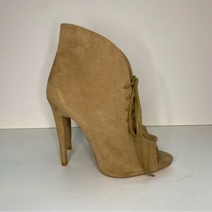 Shoe Dazzle Veryn lace up heels. Size 8